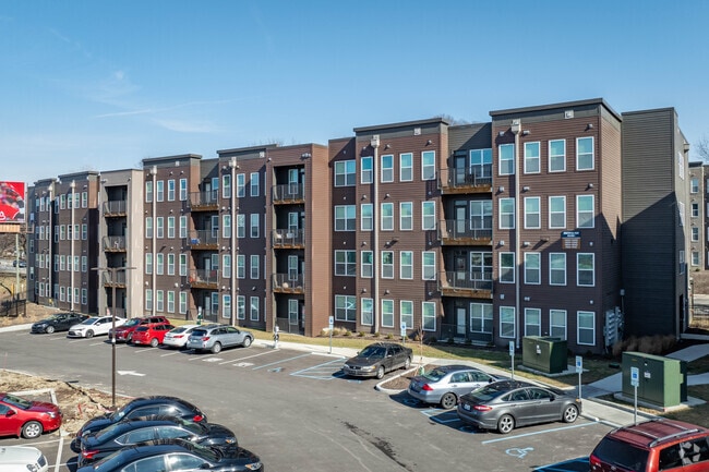 Building Photo - The Vanguard