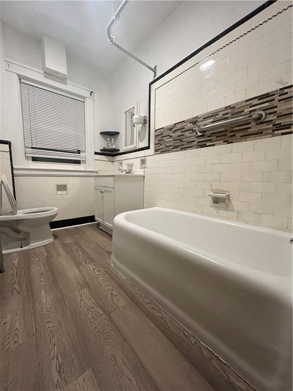 Building Photo - 113 Pleasant St