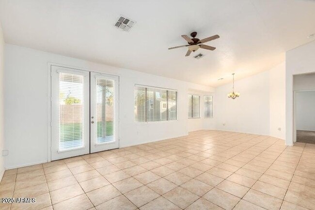 Foto del edificio - 13009 N 129th Dr