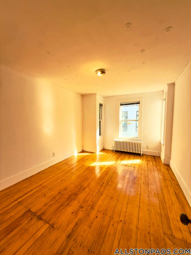 Foto del edificio - 45 N Beacon St