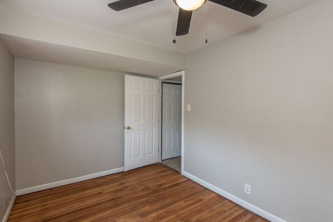 Foto del edificio - 104 Glen Garry Rd