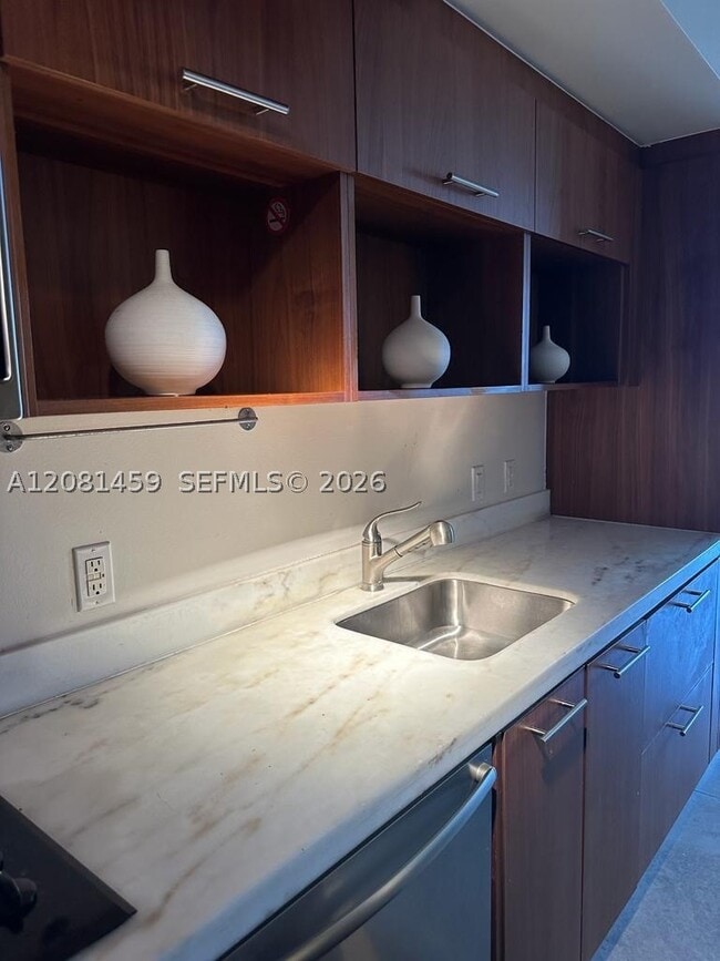 Building Photo - 50 Biscayne Blvd
