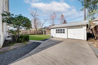 Building Photo - 3008 Amherst St