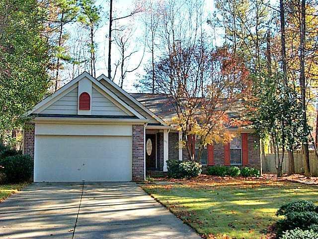 Foto principal - 1295 Taylor Oaks Dr