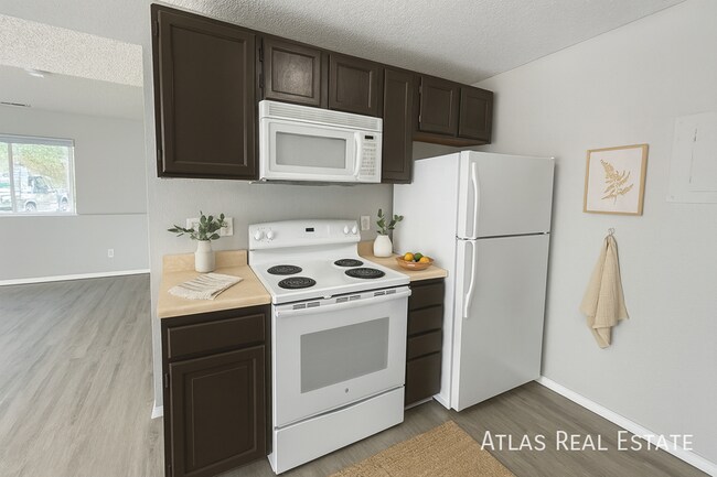 Foto del edificio - 5541 Bonita Village Rd