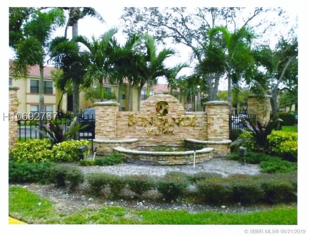 Foto principal - 2900 S University Dr