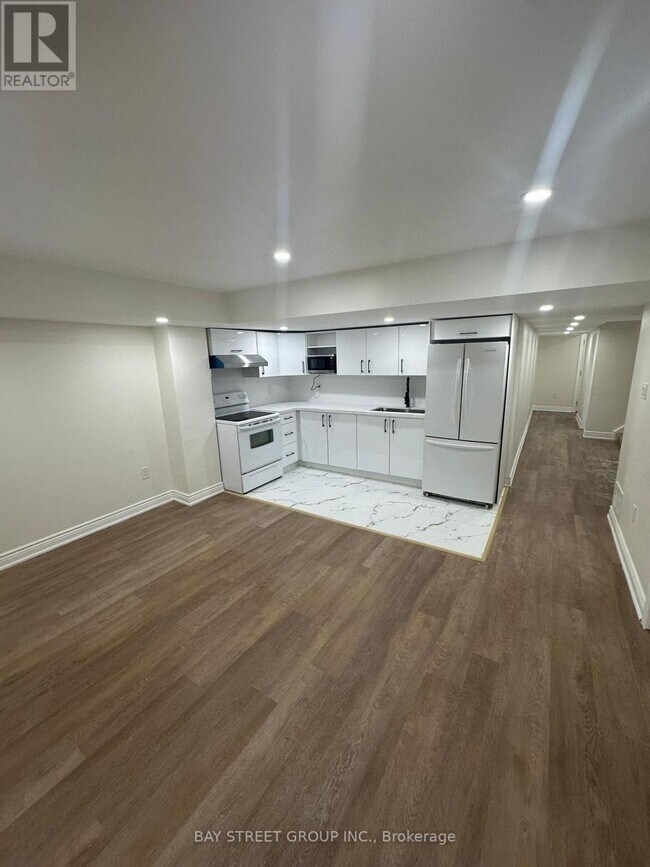 Photo du bâtiment - 138 Sutherland Ave