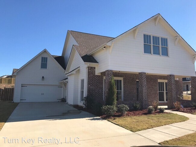 Building Photo - 5 br, 2.5 bath House - 631 Grayson Place