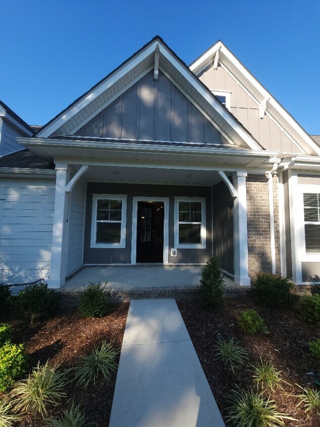 128 Kings Knl Blvd, Gallatin, TN 37066 Condo for Rent in Gallatin, TN