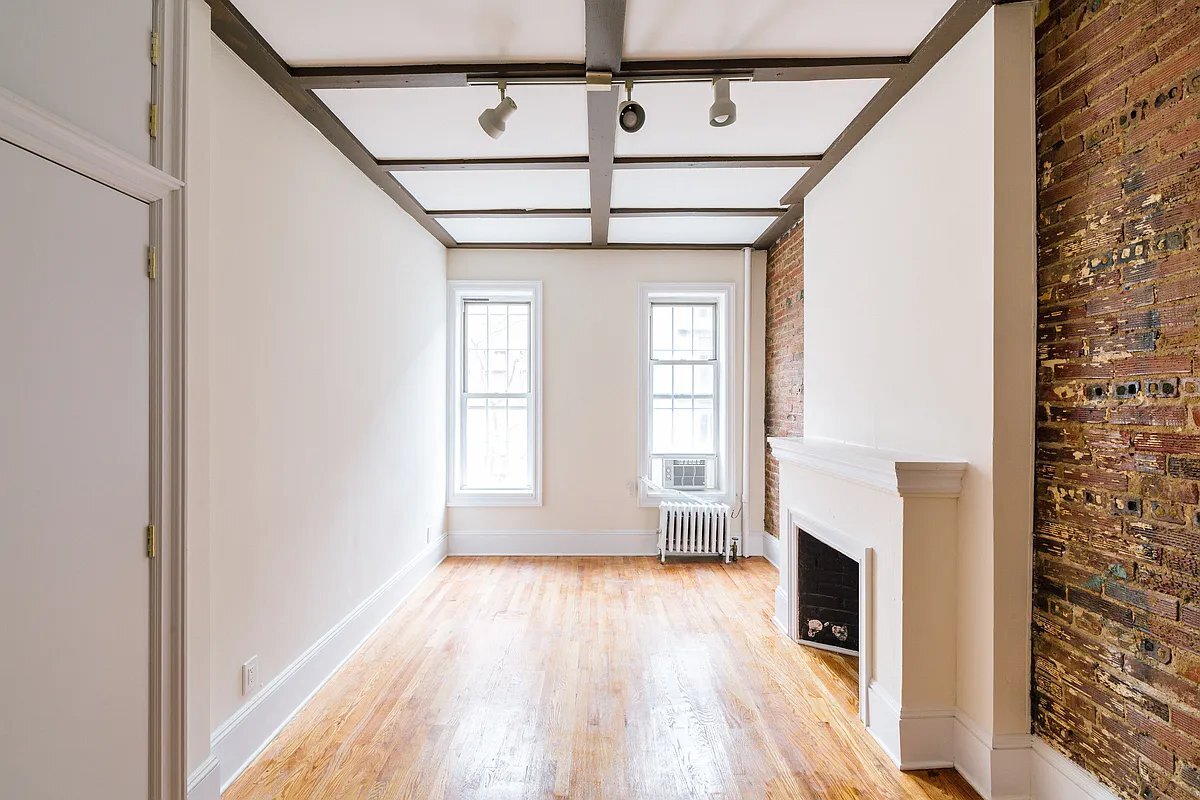 220 Sullivan St Unit 4D, New York, NY 10012 Room for Rent in New York