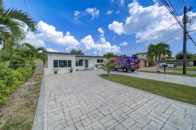 Foto del edificio - 6561 SW 30th St