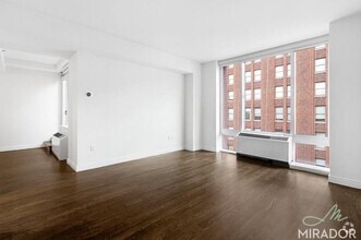 Building Photo - 60 W 23 St