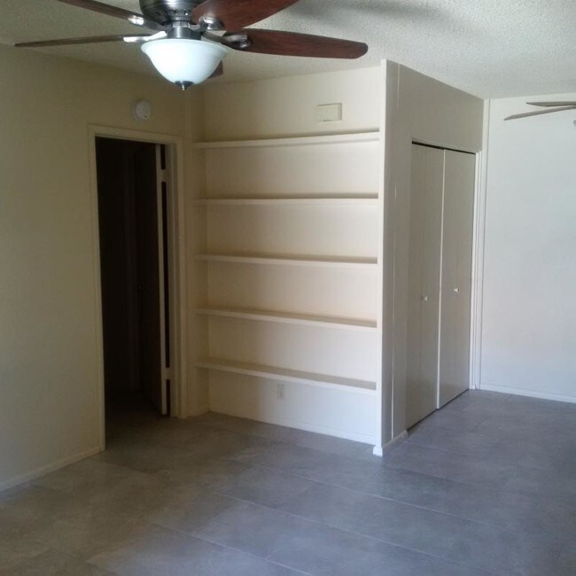 Foto del edificio - 9019 W Elm St