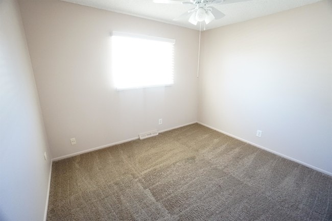 Building Photo - 1250 S Monaco Pkwy