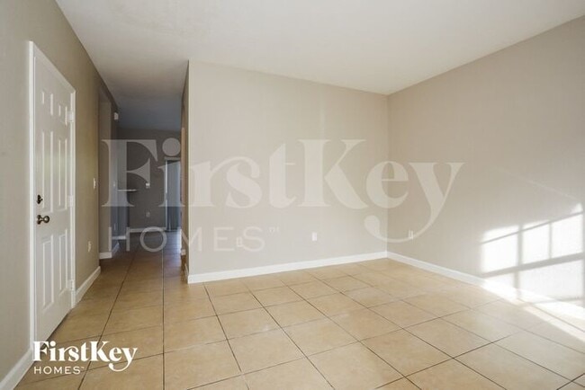 Building Photo - 2503 NE 41st Pl