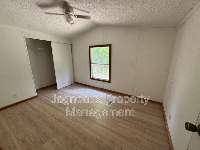 Building Photo - 7113 LA-27