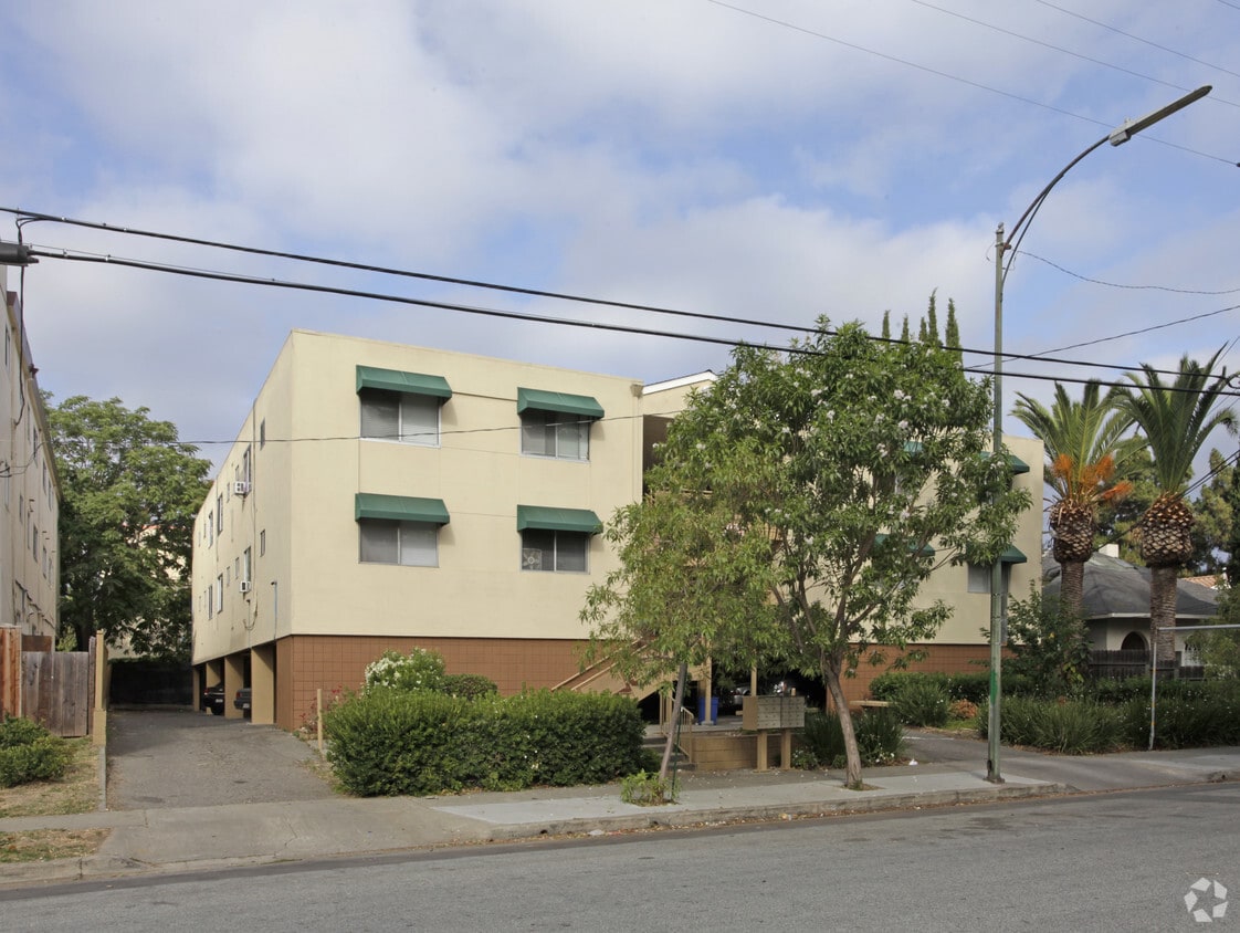 Primary Photo - 633 S 8th St
