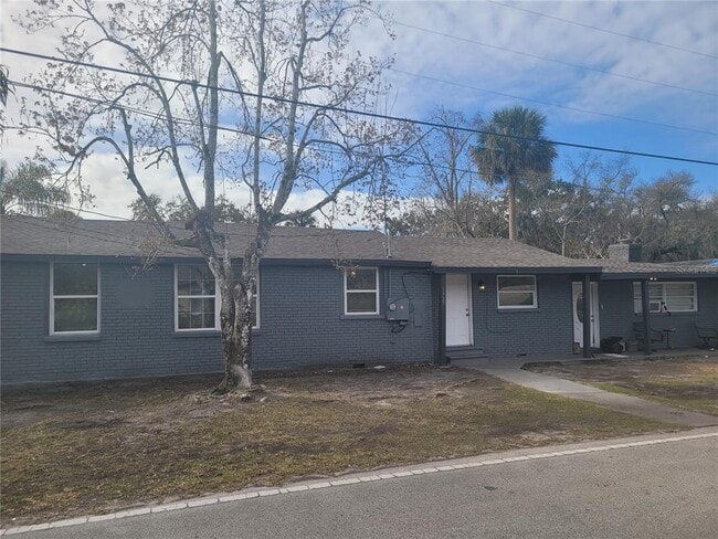 Building Photo - 1320 S Oleander Ave