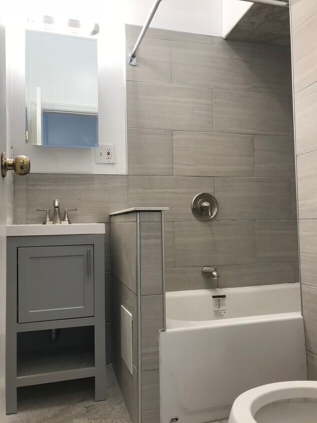 Foto principal - 519 DeKalb Ave