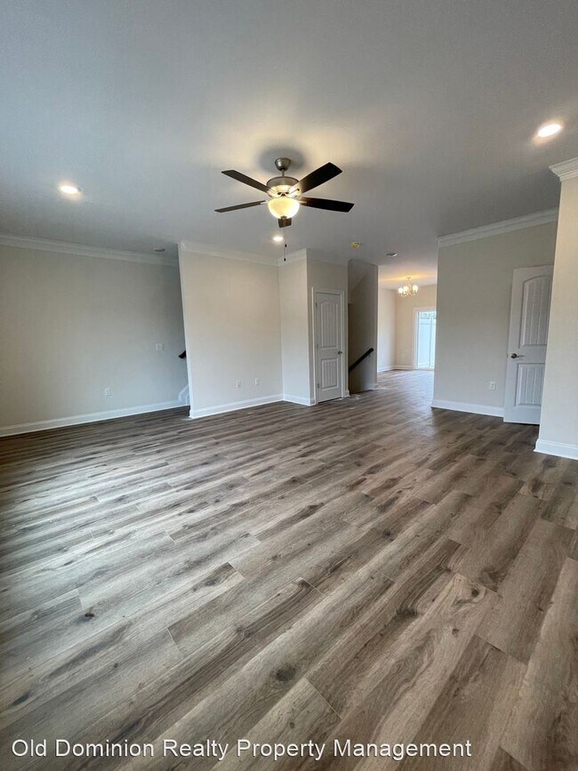 Building Photo - 3 br, 2.5 bath House - 1072 Harvest Court