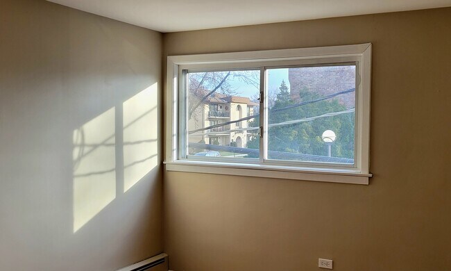 Building Photo - 5303 W 95th St