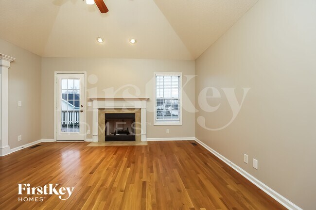 Foto del edificio - 3350 Sunny Slope Dr