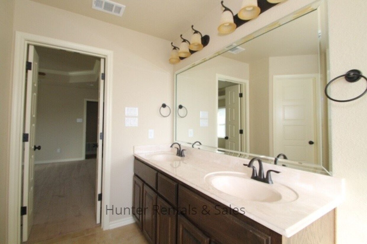 Foto principal - Amazing Four-Bedroom!