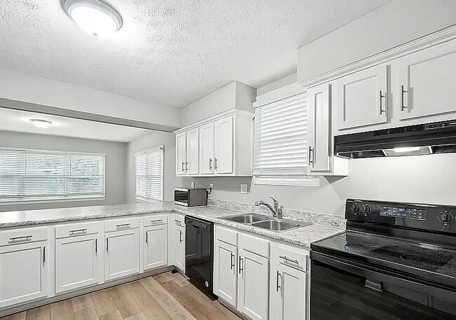 Building Photo - 5239 Cruz Rd