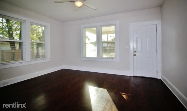 Building Photo - 3 br, 1 bath House - 457 E 46th St