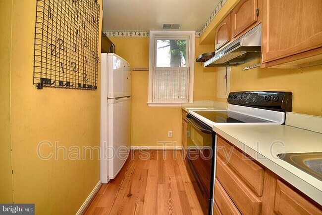 Foto del edificio - 223 N West St