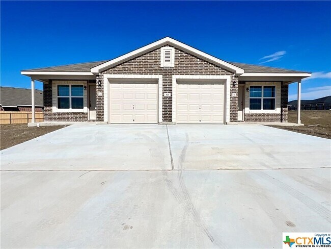 Building Photo - 301 Dolphin Dr