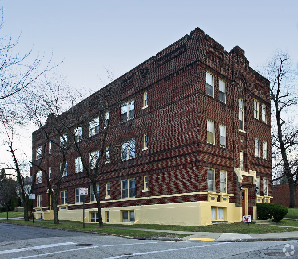Primary Photo - 1933 Lee Rd