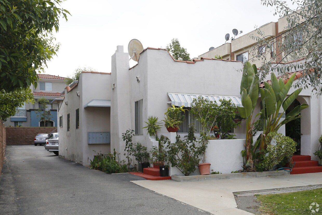 Foto principal - 1120 Melrose Ave