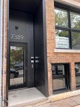 Building Photo - Les Appartements Henri-Julien