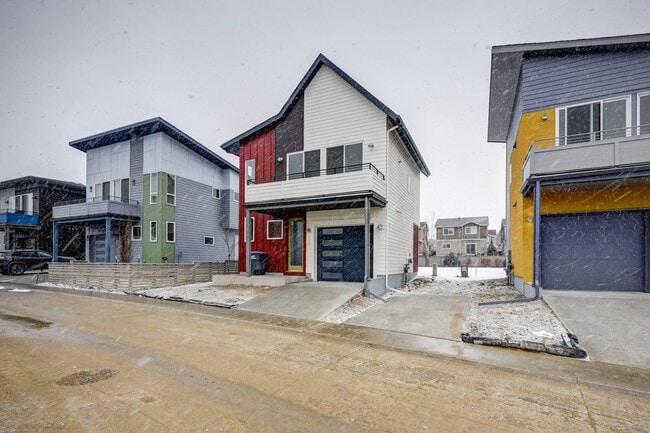 Beautiful 3 bed 2 bath with high end finishes. - Beautiful 3 bed 2 bath with high end finishes. House