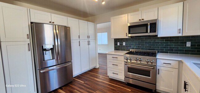 Building Photo - Nicely updated 5bd/3bth home in North Valleys