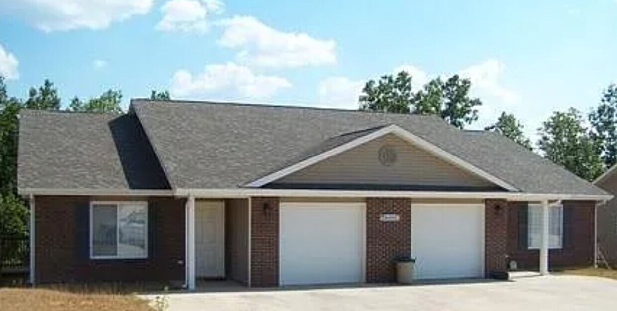 Foto principal - 15551 Trailside Ln