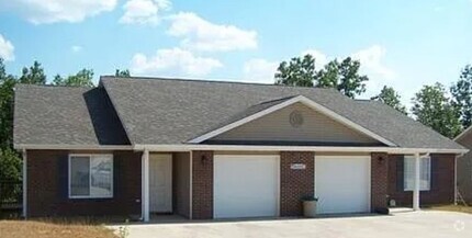 Building Photo - 15551 Trailside Ln