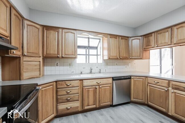 Building Photo - 6609 Northwest Caney Creek Drive