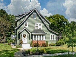 Building Photo - 653 Winona Blvd