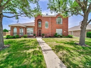 Building Photo - 348 Kansas Trail