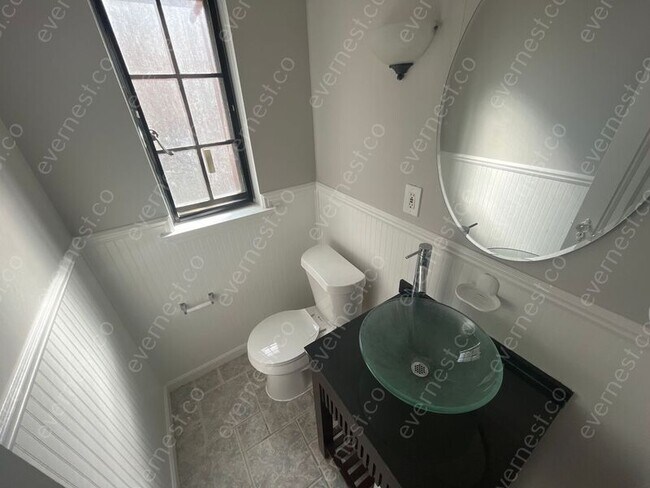 Foto del edificio - 14821 Penrod St