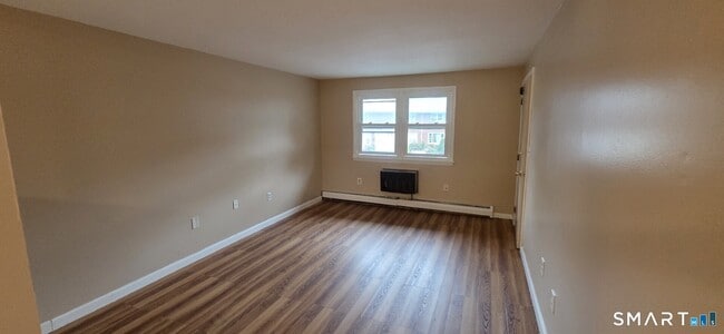 Foto del edificio - 460 Woodbridge St