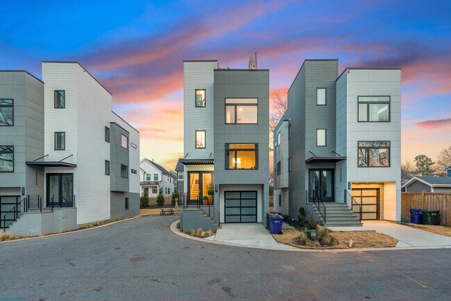 Foto del edificio - 227 Woodsborough Pl