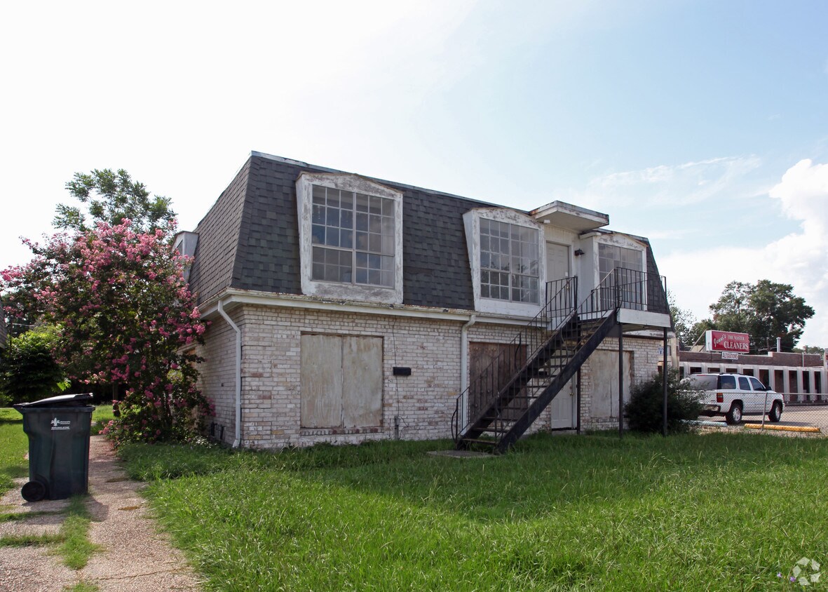 Foto del edificio - 3330-3356 Kabel Dr