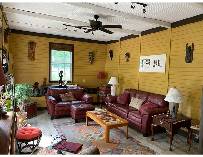 Building Photo - 2406 Spaulding Cir