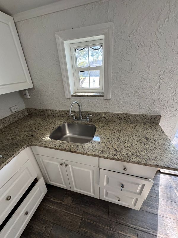 Building Photo - 5907 Turnbull Dr