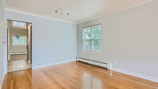 Building Photo - 5544 N Campbell Ave