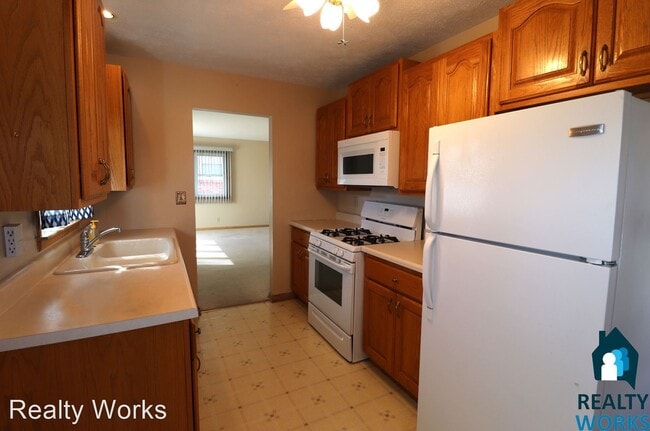 Building Photo - 2 br, 1 bath House - 6712 Cleveland Ave.