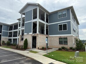 Building Photo - 4455 Reed Crk Dr
